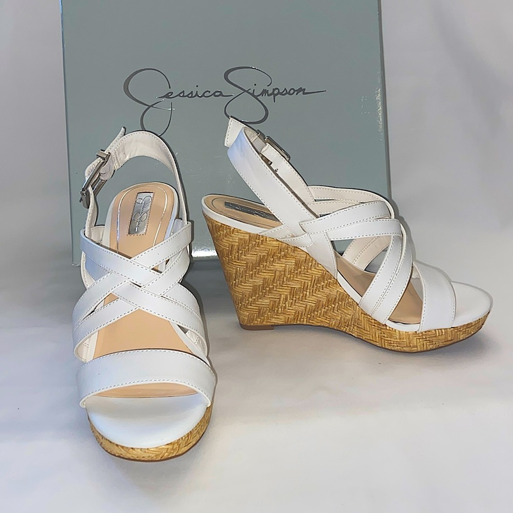 Jessica Simpson soft white raffia wrapped wedge heel sandal 8M